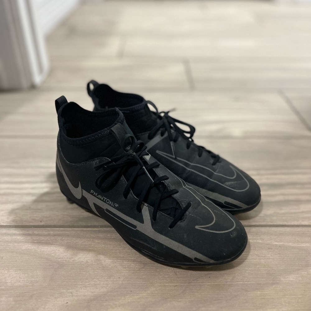 Nike Phantom Soccer Cleats Women
